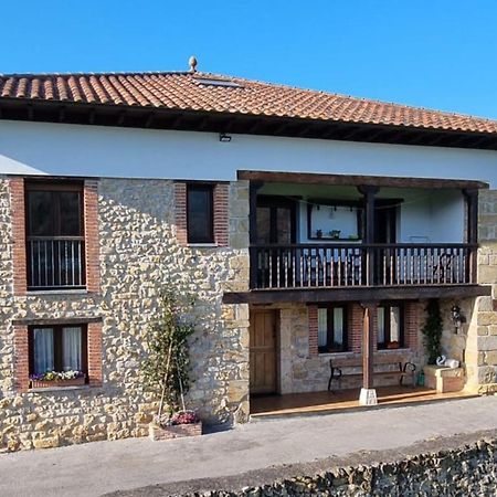 La Torre De Llames Arriondas Kültér fotó