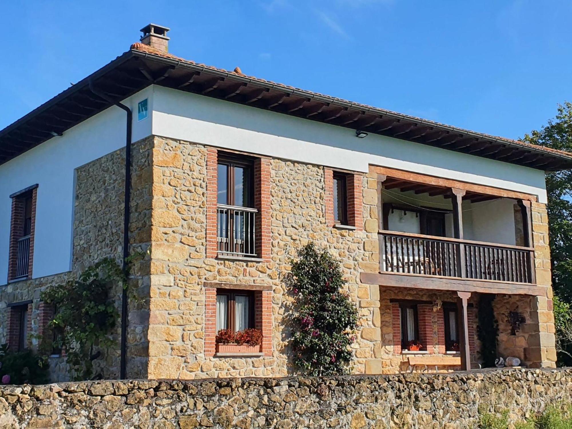 La Torre De Llames Arriondas Kültér fotó